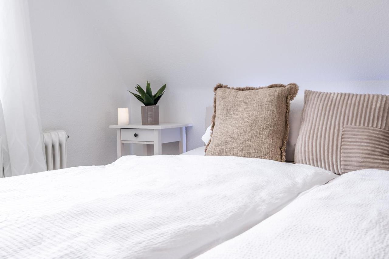 Apartment Auszeit Apartment: Black Forest Retreat With Balcony Views *
