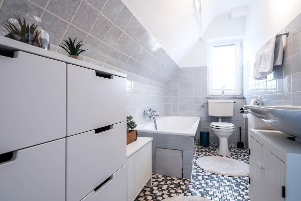 Auszeit Apartment: Black Forest Retreat With Balcony Views Apartment *